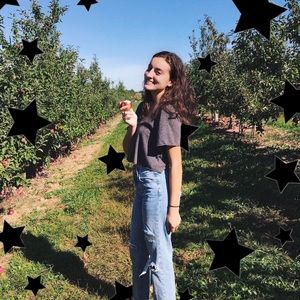 Meet your Posher, Kayla